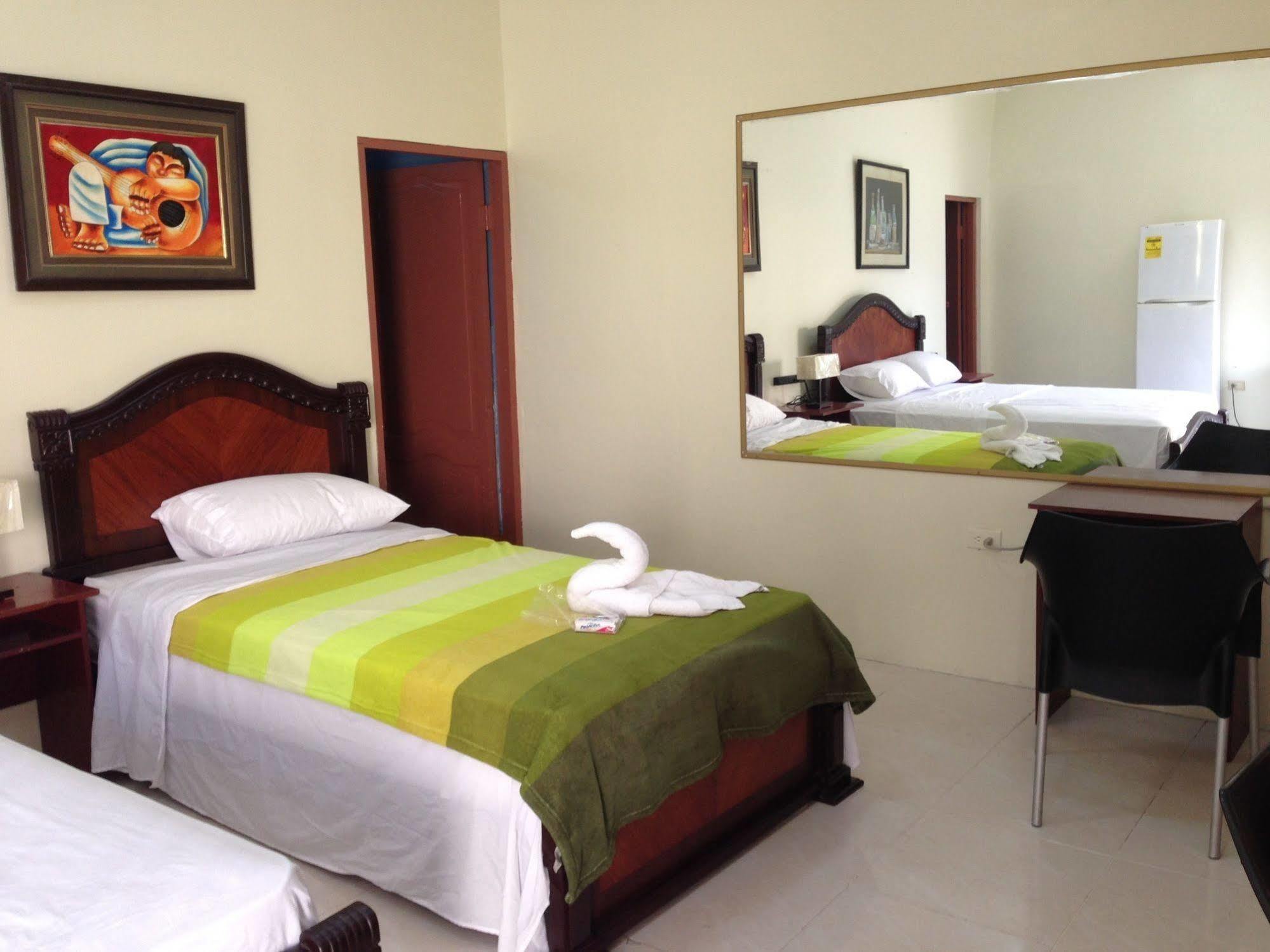 Hotel Mundialcity Guayaquil Extérieur photo
