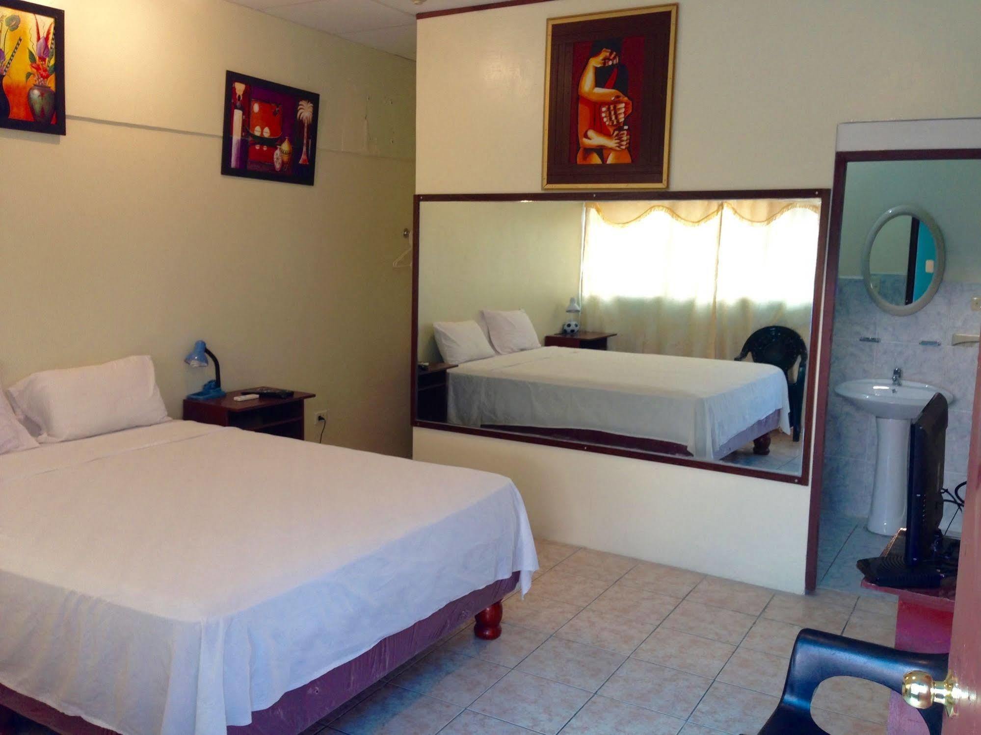 Hotel Mundialcity Guayaquil Extérieur photo
